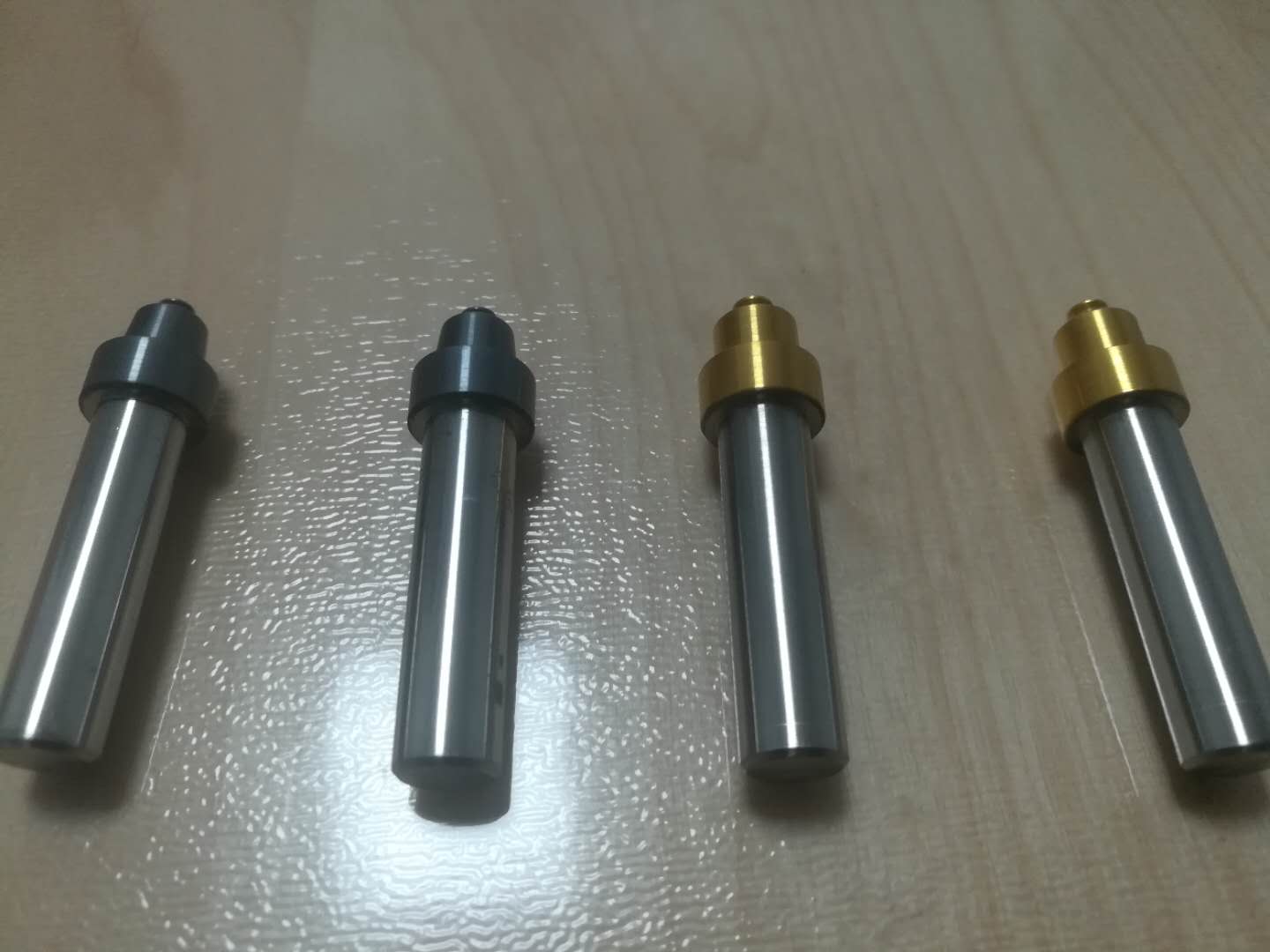 �����{���մ�Ϳ��